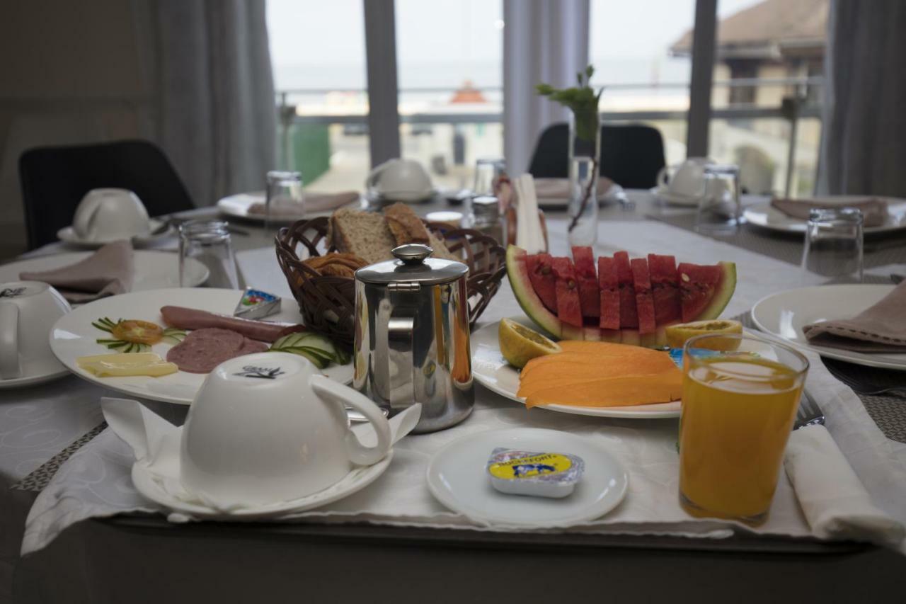 Hotel Palm Beach ปวงต์-นัว ภายนอก รูปภาพ