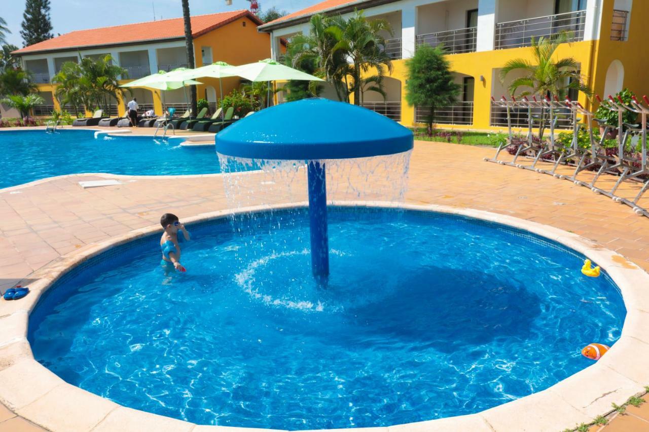 Hotel Palm Beach ปวงต์-นัว ภายนอก รูปภาพ
